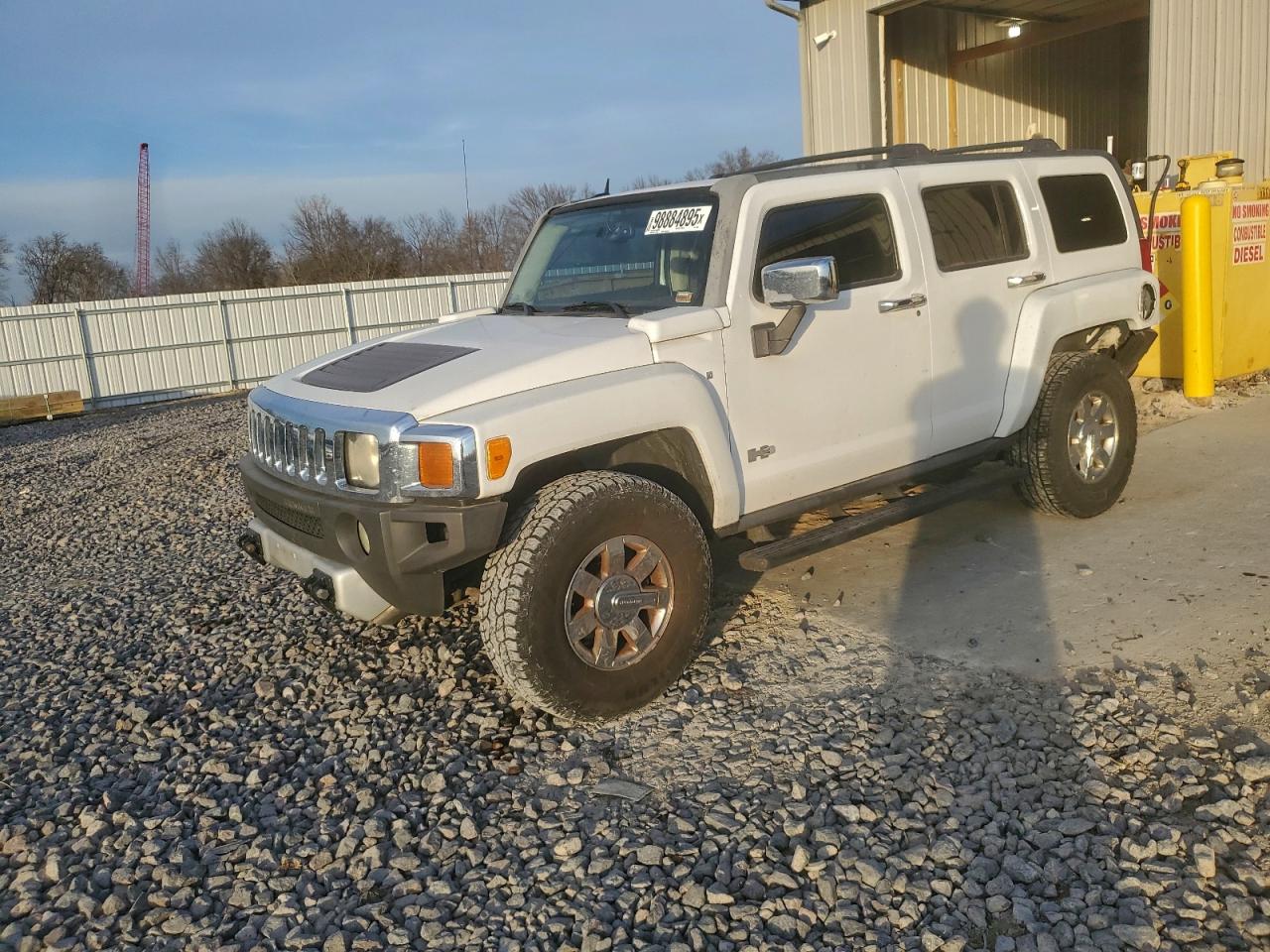 HUMMER H3 Image 1