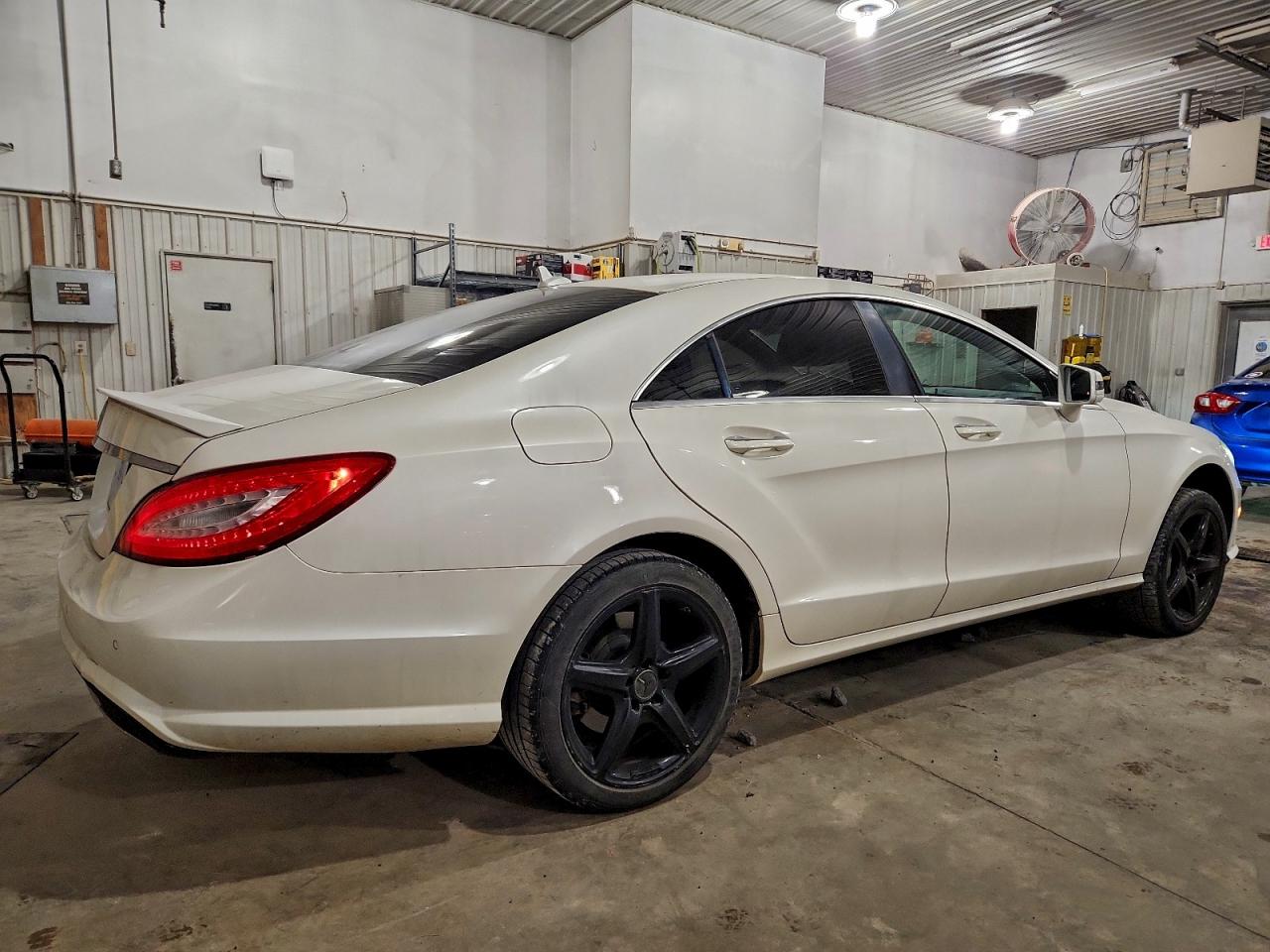 Mercedes-Benz Cls-class 550 4matic Image 10