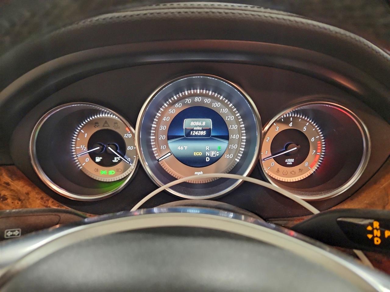 Mercedes-Benz Cls-class 550 4matic Image 3