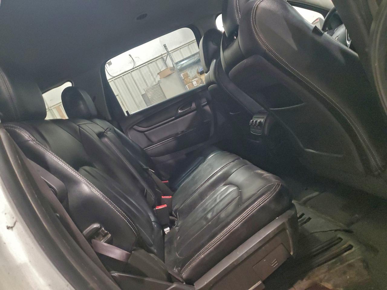 Chevrolet Traverse Lt Image 13