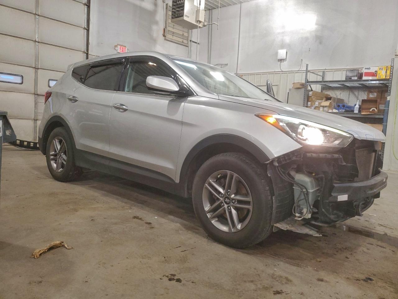 Hyundai SANTA FE Image 5