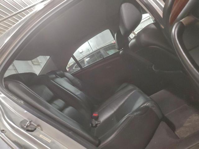 Acura RL Image 10