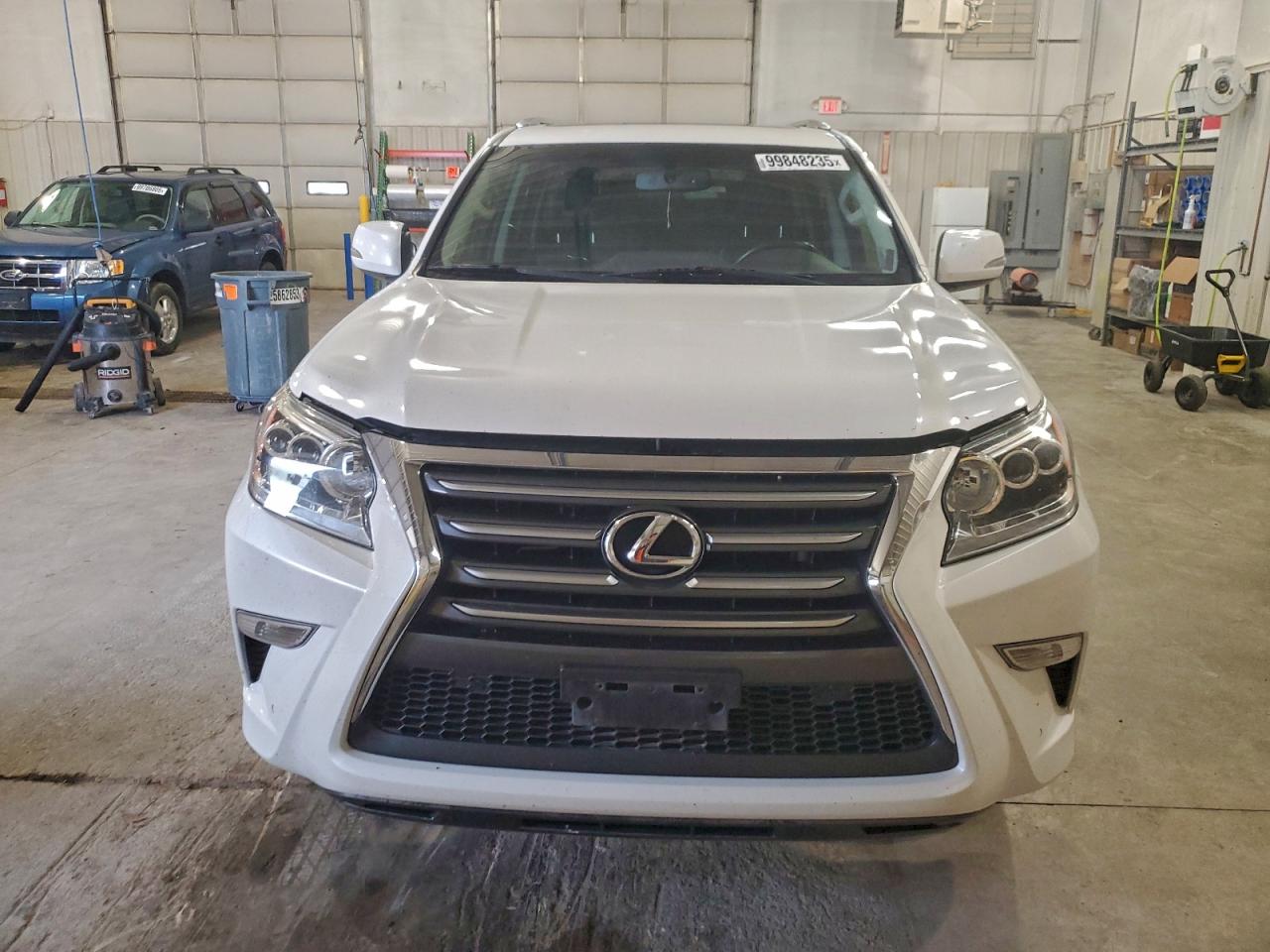 Lexus Gx 460 Image 2