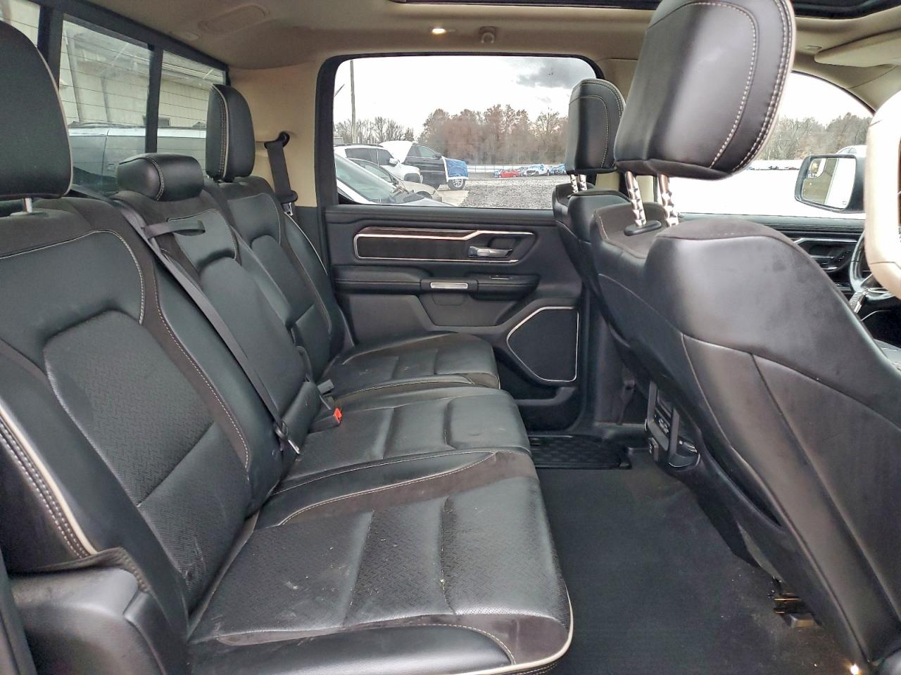 Ram 1500 Laramie Image 6