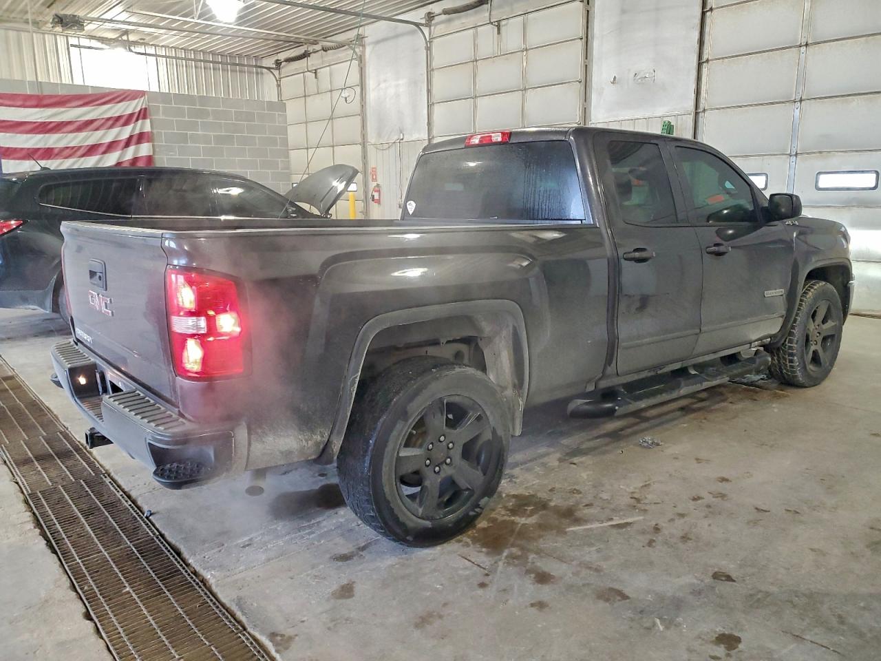 GMC Sierra K1500 Image 3